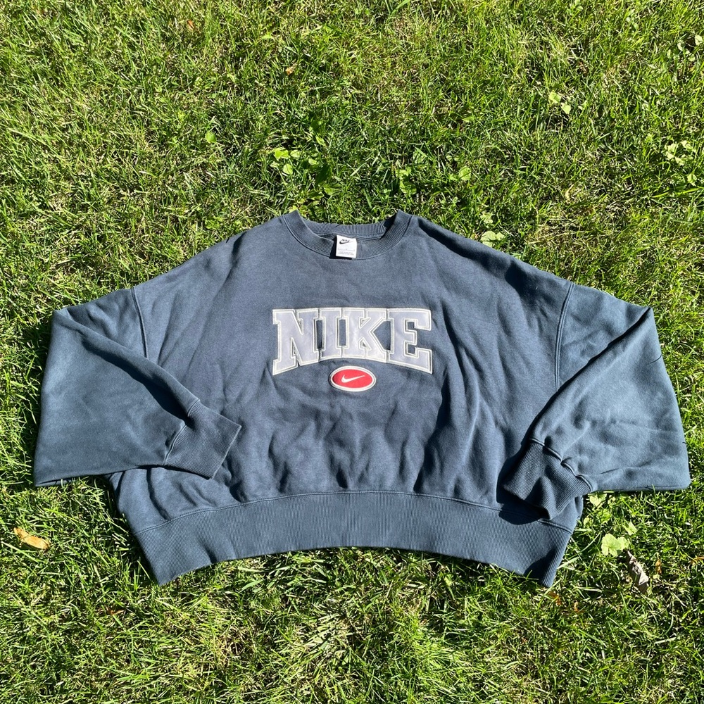 Retro Nike Crewneck
